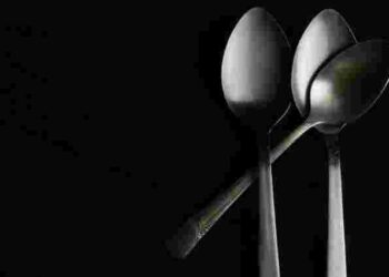 Як почистити ложки від чайного нальоту: перевірені способи повернення блиску без хімії