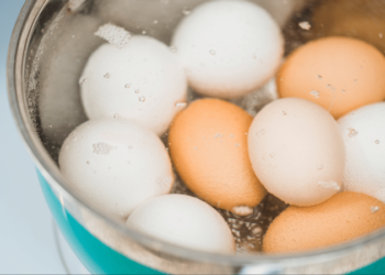 Як легко почистити яйця — секрет у приготуванні