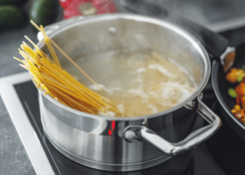 Макарони ніколи не злипатимуться — трюки від італійців