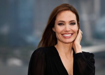 Чим пахне Анджеліна Джолі: улюблені парфуми однієї з найкрасивіших жінок світу