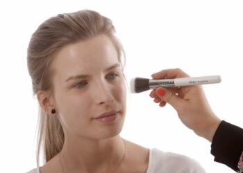 “Чудодійні властивості”: Бурштинова кислота в косметології