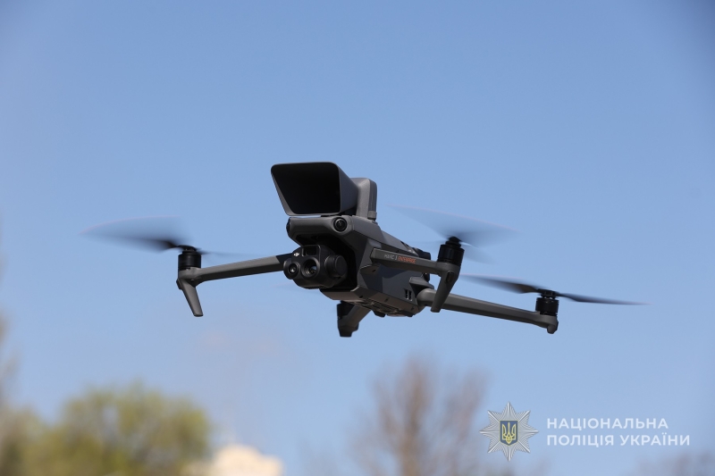 У Запоріжжі поліціянти патрулюватимуть місто з дронами DJI Mavic 3