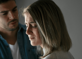 Так поводяться ті, хто не готовий до стосунків — будьте уважні