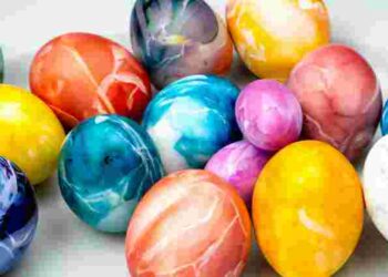 Як оригінально пофарбувати яйця на Великдень: незвичний спосіб