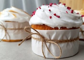 Глазурь как с картинки — не трескается и не сыпется: 16 секретов, которые сохранят кучу нервов хозяйкам накануне Пасхи