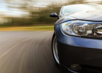 Як потрібно їздити, щоб витрачати менше палива: потрібно знати кожному автомобілісту