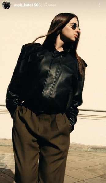 Як виглядає наймодніша шкіряна куртка на весну 2025: дружина Усика задає тренди