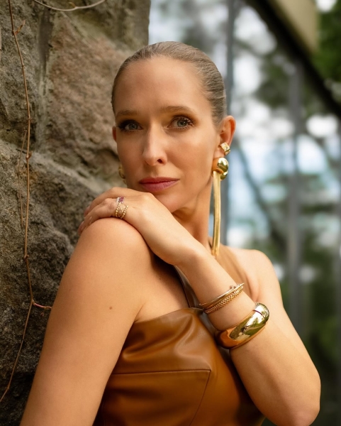 Як виглядає наймодніша сукня на весну 2025: приклад від Каті Осадчої