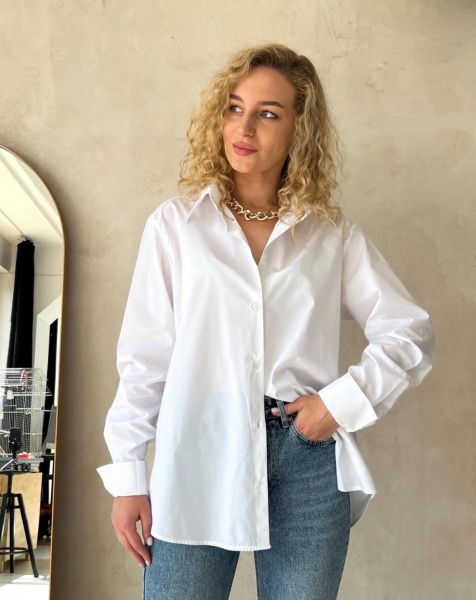 Капсульний гардероб на весну: які пʼять речей купити, щоб створити стильні образи