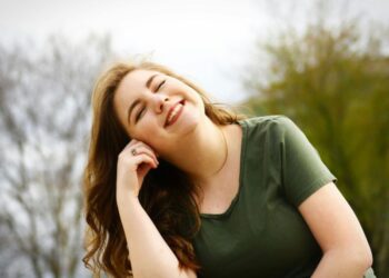 Косметологи назвали найефективніші інгредієнти в косметиці, які захистять шкіру від сонця навесні