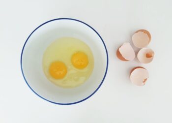 Маски для обличчя від зморшок з яйцем в домашніх умовах