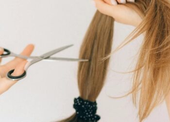 Місячний календар: найвдаліші дні для стрижки у квітні 2025