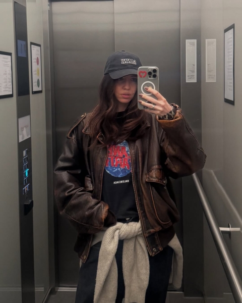 Модна жіноча куртка - дружина Решетніка і Надя Дорофєєва показали трендові куртки, фото