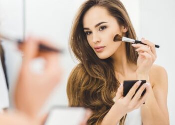 Модні тенденції макіяжу весни-2025, які обов’язково варто протестувати