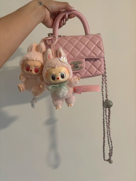 Найтрендовіший аксесуар на сумку у 2025 році: ви здивуєтеся, коли побачите його