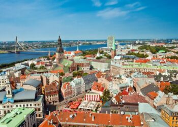 Названо бюджетні європейські напрямки без натовпів туристів