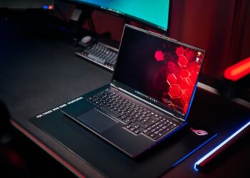 Ноутбуки з NVIDIA RTX 5090 лише на 10% продуктивніші та на 72% дорожчі за моделі з 5080, — порівняльний тест