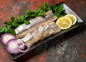 Вы точно не знали этого: какая на самом деле разница между Матиасом и обычной селедкой