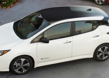 Хакери зламали Nissan Leaf — підслуховували водіїв і повністю перехопили контроль над автомобілем