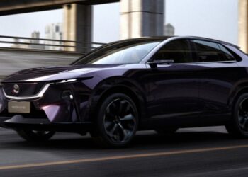 Mazda переходить на зарядний стандарт Tesla NACS в Японії