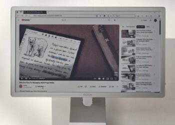 Boox представила Mira Pro Color – перший монітор із кольоровим E-Ink-екраном