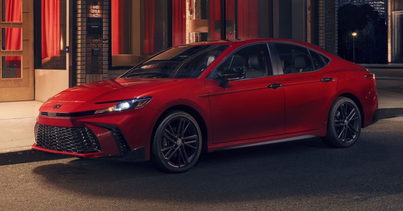 Toyota Camry 2026 для США: версія Nightshade і новий колір кузова Dark Cosmos