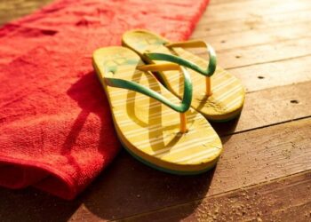 7 видів взуття, які найбільше шкодять ногам: в списку є шльопанці