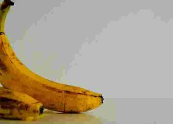 Чому банани чорніють і як цього уникнути: пояснення експертів