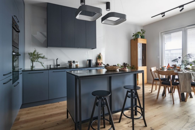 10 модних кольорів кухонь у 2025 році