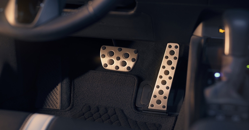 Toyota Camry 2026 для США: версія Nightshade і новий колір кузова Dark Cosmos