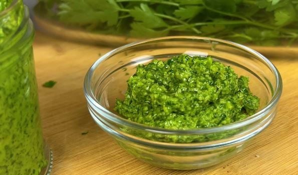 Петрушка: чим корисна і який її позитивний вплив на організм