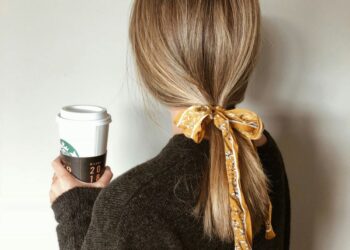 Буде як шовкове: 5 порад від експертів для гладкого волосся