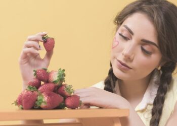 Что добавить в клубнику, чтобы получить новый вкус: 8 необычных и непревзойденных сочетаний