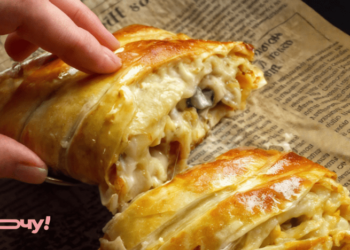 Если с ужина осталась курочка, приготовьте этот пирог с золотистой корочкой: очень простой рецепт (ВИДЕО)