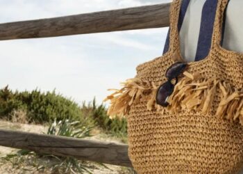 Хіт літа: чому “бабусина” сумка стала такою популярною