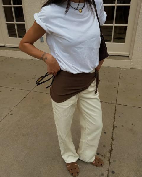 Хіт літа: як одним аксесуаром зробити майки і футболки стильними