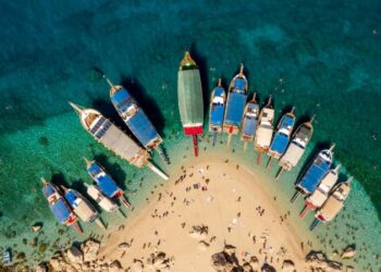 Як на Мальдівах: туристи розповіли про секретний острів у Туреччині