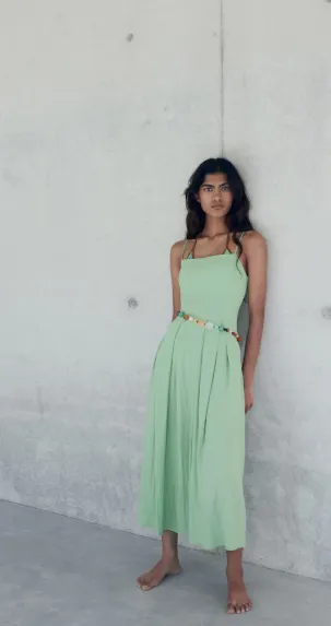 Модні плаття на літо 2025, від яких віє ностальгією: найкращі варіанти