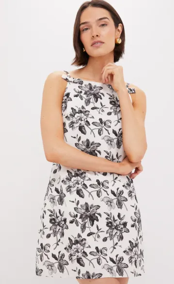 Модні плаття на літо 2025, від яких віє ностальгією: найкращі варіанти