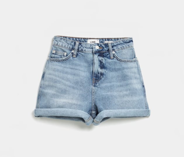 Модні жіночі шорти влітку 2025: як і з чим носити