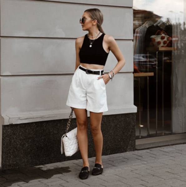 Модні жіночі шорти влітку 2025: як і з чим носити