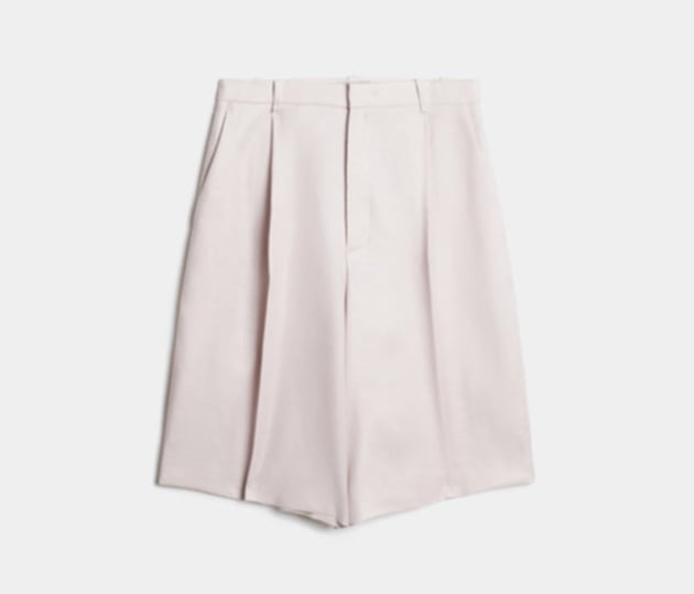 Модні жіночі шорти влітку 2025: як і з чим носити