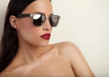 Названо наймодніші сонцезахисні окуляри на літо 2025 року