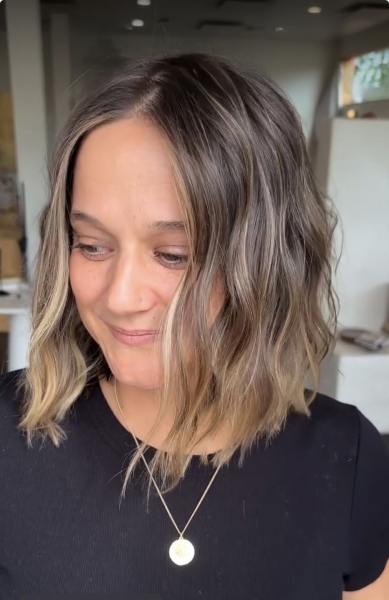 Нірвана — найстильніша стрижка 2025 року: вона не потребує укладання і освіжає образ