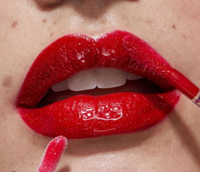 Нюд убік: топ-3 свіжих відтінки помади для яскравого літа