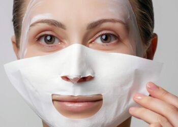 Просто яйце + серветка — видаляємо чорні крапки і звужуємо пори без косметолога