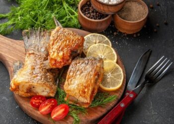 С крышкой или без: жареная рыба получится вкусной только с одним подходом