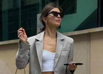 Що ніколи не одягне багата жінка цього літа: 3 головні вороги стилю