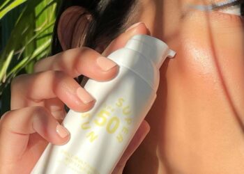 Сонцезахисний крем без шкоди: як наносити, оновлювати і змивати правильно?