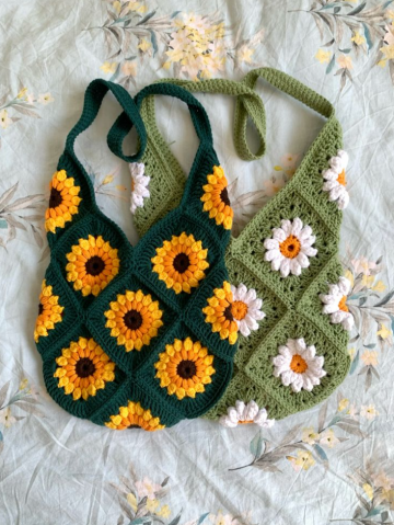 Сумки-кроше підкорюють вулиці: цього літа модниці носитимуть все м'яке, затишне та в'язане